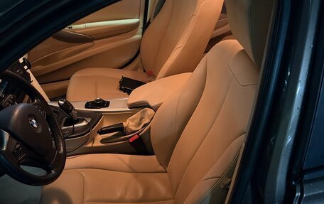 BMW 3 серия, 2013 год, 1 400 000 рублей, 10 фотография