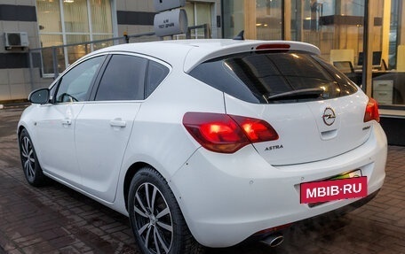 Opel Astra J, 2011 год, 685 000 рублей, 3 фотография