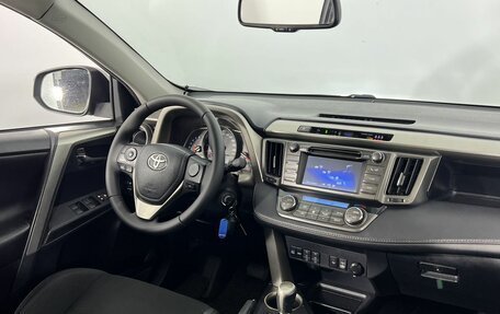Toyota RAV4, 2014 год, 1 550 000 рублей, 14 фотография