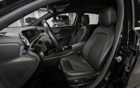 Mercedes-Benz A-Класс, 2018 год, 2 660 000 рублей, 9 фотография