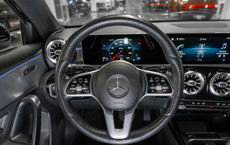 Mercedes-Benz A-Класс, 2018 год, 2 660 000 рублей, 10 фотография