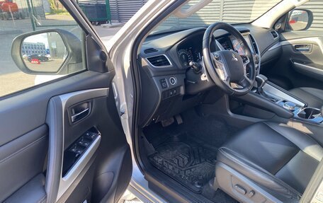 Mitsubishi Pajero Sport III рестайлинг, 2021 год, 3 465 000 рублей, 10 фотография