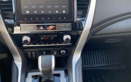 Mitsubishi Pajero Sport III рестайлинг, 2021 год, 3 465 000 рублей, 15 фотография