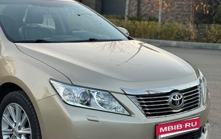 Toyota Camry, 2012 год, 2 050 000 рублей, 2 фотография