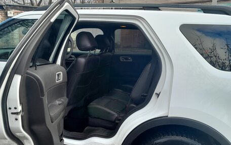 Ford Explorer VI, 2013 год, 1 900 000 рублей, 6 фотография