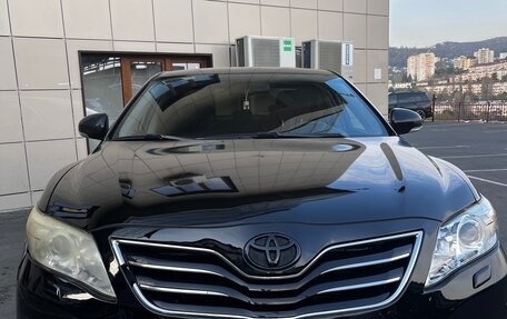 Toyota Camry, 2011 год, 1 290 000 рублей, 2 фотография