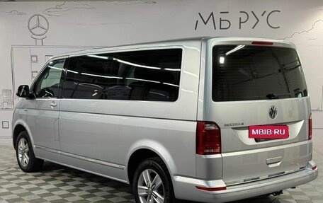 Volkswagen Multivan T6 рестайлинг, 2018 год, 3 700 000 рублей, 9 фотография