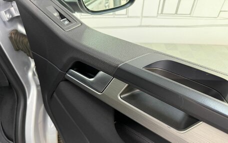 Volkswagen Multivan T6 рестайлинг, 2018 год, 3 700 000 рублей, 20 фотография