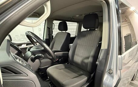 Volkswagen Multivan T6 рестайлинг, 2018 год, 3 700 000 рублей, 18 фотография