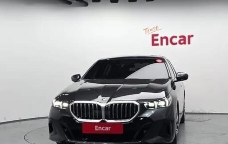 BMW 5 серия, 2023 год, 6 000 000 рублей, 3 фотография