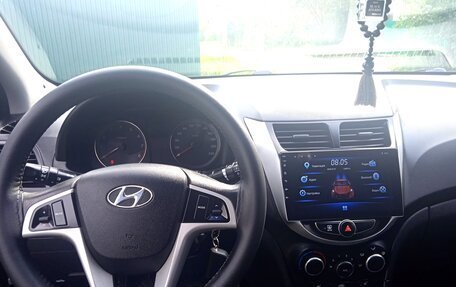 Hyundai Solaris II рестайлинг, 2014 год, 730 000 рублей, 10 фотография