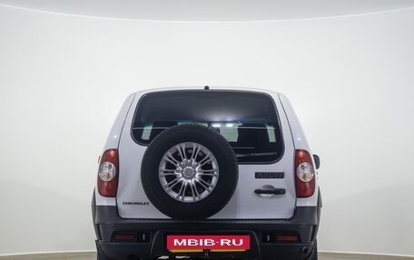 Chevrolet Niva I рестайлинг, 2018 год, 599 000 рублей, 5 фотография