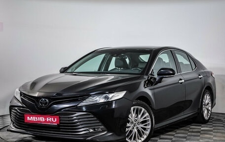 Toyota Camry, 2019 год, 2 850 000 рублей, 1 фотография