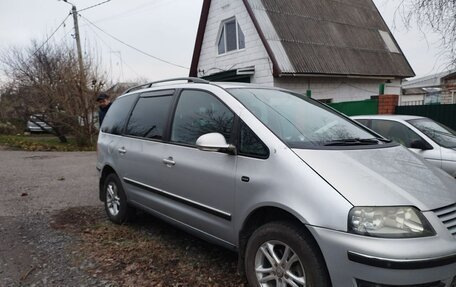 Volkswagen Sharan I рестайлинг, 2005 год, 470 000 рублей, 3 фотография