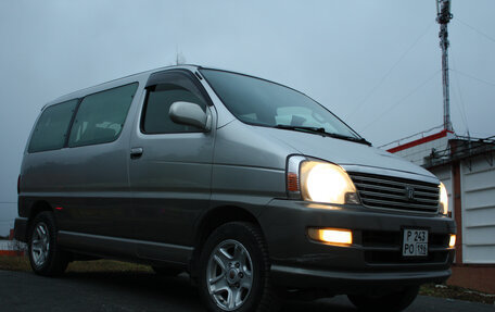 Toyota Regius, 2000 год, 989 000 рублей, 6 фотография