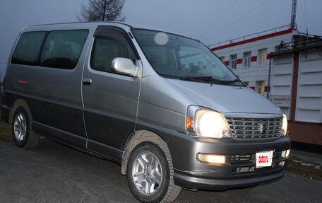 Toyota Regius, 2000 год, 989 000 рублей, 3 фотография