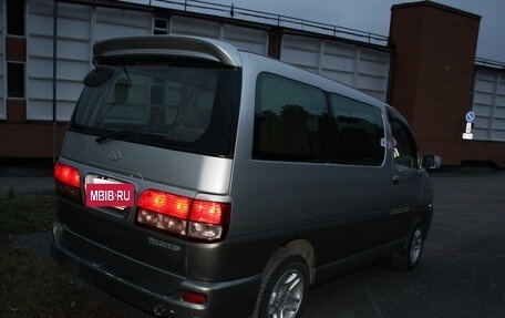 Toyota Regius, 2000 год, 989 000 рублей, 4 фотография