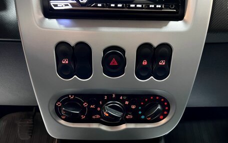 Renault Sandero I, 2013 год, 845 000 рублей, 18 фотография