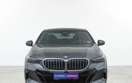 BMW 5 серия, 2023 год, 7 589 050 рублей, 3 фотография