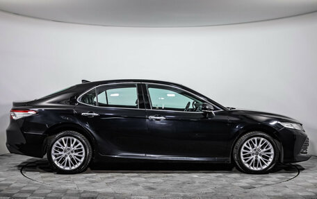Toyota Camry, 2019 год, 2 850 000 рублей, 4 фотография