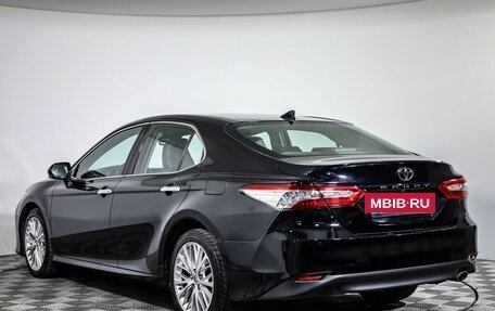 Toyota Camry, 2019 год, 2 850 000 рублей, 7 фотография