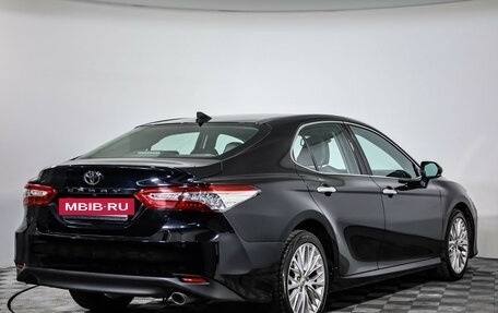 Toyota Camry, 2019 год, 2 850 000 рублей, 5 фотография
