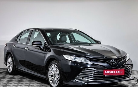 Toyota Camry, 2019 год, 2 850 000 рублей, 3 фотография