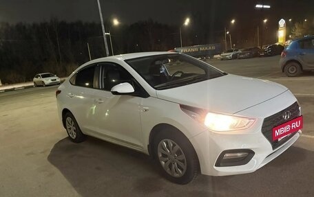 Hyundai Solaris II рестайлинг, 2019 год, 1 200 000 рублей, 4 фотография