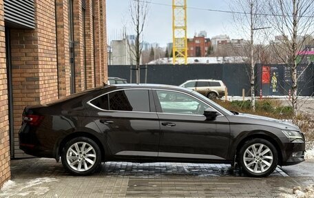 Skoda Superb III рестайлинг, 2018 год, 1 290 000 рублей, 7 фотография