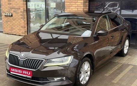 Skoda Superb III рестайлинг, 2018 год, 1 290 000 рублей, 2 фотография