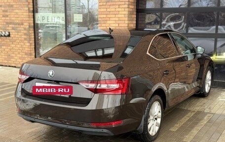 Skoda Superb III рестайлинг, 2018 год, 1 290 000 рублей, 6 фотография