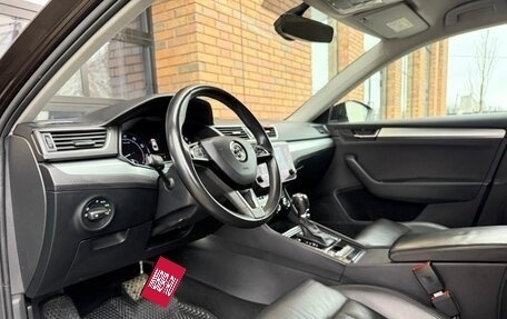 Skoda Superb III рестайлинг, 2018 год, 1 290 000 рублей, 13 фотография