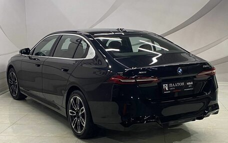 BMW 5 серия, 2025 год, 8 549 000 рублей, 6 фотография