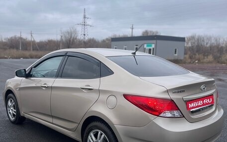 Hyundai Solaris II рестайлинг, 2013 год, 620 000 рублей, 3 фотография