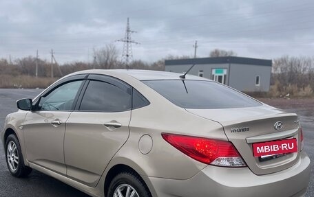 Hyundai Solaris II рестайлинг, 2013 год, 620 000 рублей, 14 фотография