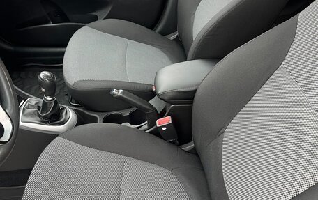 Hyundai Solaris II рестайлинг, 2013 год, 620 000 рублей, 28 фотография