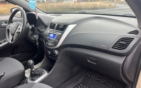 Hyundai Solaris II рестайлинг, 2013 год, 620 000 рублей, 30 фотография