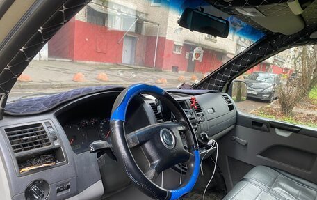 Volkswagen Caravelle T5, 2005 год, 1 100 000 рублей, 11 фотография