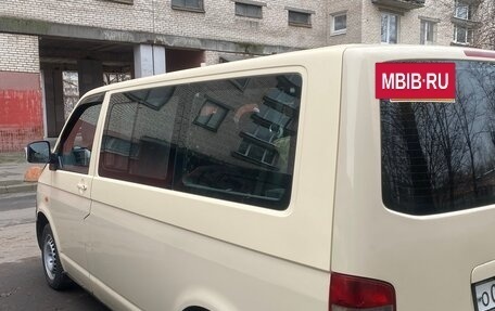 Volkswagen Caravelle T5, 2005 год, 1 100 000 рублей, 8 фотография