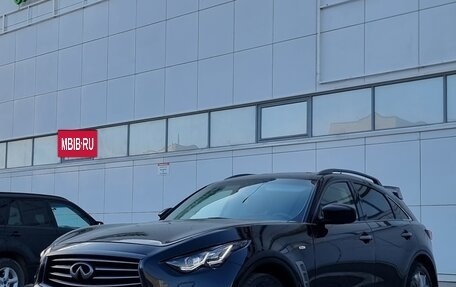 Infiniti FX II, 2011 год, 2 600 000 рублей, 2 фотография