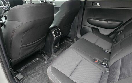 KIA Sportage IV рестайлинг, 2020 год, 2 340 000 рублей, 10 фотография