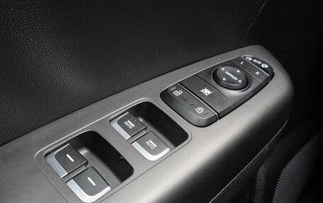 KIA Sportage IV рестайлинг, 2020 год, 2 340 000 рублей, 15 фотография