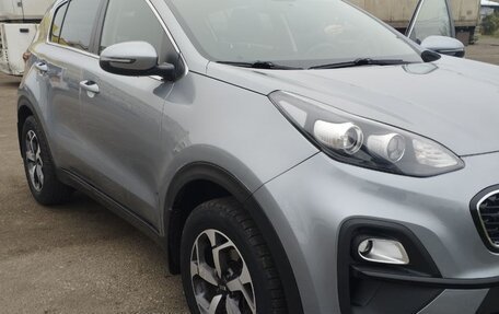 KIA Sportage IV рестайлинг, 2020 год, 2 300 000 рублей, 2 фотография