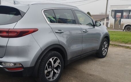 KIA Sportage IV рестайлинг, 2020 год, 2 300 000 рублей, 4 фотография