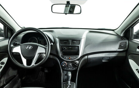 Hyundai Solaris II рестайлинг, 2011 год, 689 898 рублей, 13 фотография