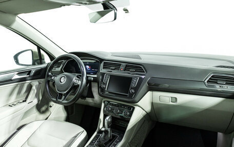 Volkswagen Tiguan II, 2017 год, 1 945 989 рублей, 9 фотография