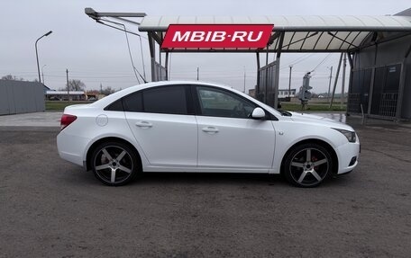 Chevrolet Cruze II, 2010 год, 850 000 рублей, 3 фотография