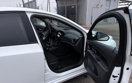 Chevrolet Cruze II, 2010 год, 850 000 рублей, 10 фотография