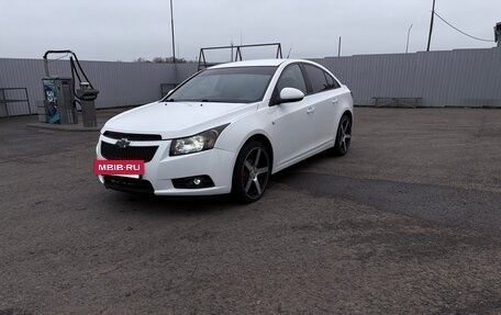 Chevrolet Cruze II, 2010 год, 850 000 рублей, 4 фотография