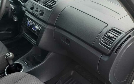 Skoda Fabia II, 2010 год, 350 000 рублей, 6 фотография